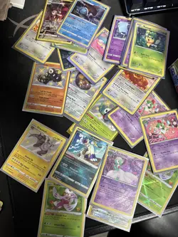 200 pokemon cards bulk plus 30 holo, reverse, vintage in each lot - Image 2