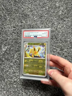 PSA Gem Mint 10 Jolteon 135/165 Master Ball Reverse Holo Japanese 151 Pokemon - Image 4