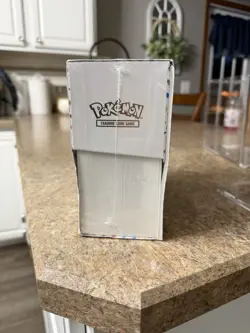 Pokemon TCG Scarlet & Violet 151 Elite Trainer Box With Acrylic Hard Case ￼ 820650853159 - Image 5