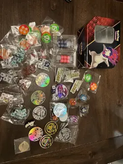 Pokemon TCG Accessories Lot, Playing Dice, Marker, Tin & More. Charizard, Evee - Image 2