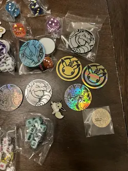 Pokemon TCG Accessories Lot, Playing Dice, Marker, Tin & More. Charizard, Evee - Image 3