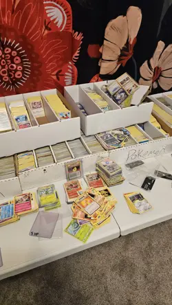 Pokemon TCG 100 Cards Pack BULK with HOLO and Reverse HOLO 731329511228 - Image 3