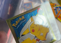 PIKACHU RECUPERATING 1999 POKEMON ARTBOX SERIES 1 Rare Gold Foil ANIME STICKER - Image 2
