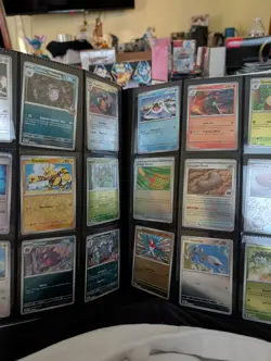Pokemon Scarlet & Violet 151 binder. holo commons and uncommons 396 cards READ! - Image 5