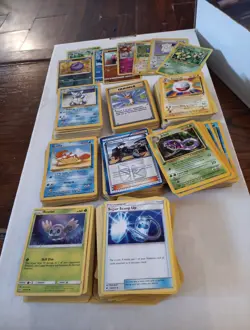 Pokemon Lot With 8 Foil Cards - Image 1