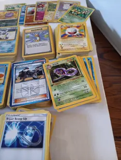 Pokemon Lot With 8 Foil Cards - Image 4