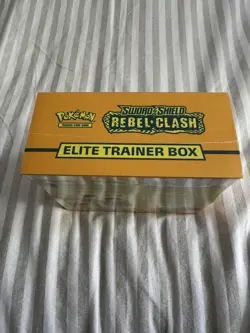 Pokemon Sword and Shield Rebel Clash Elite Trainer Box 820650807008 - Image 2