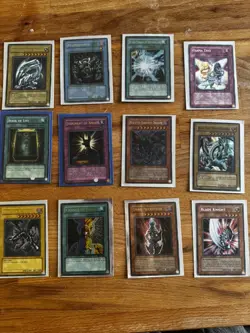 Yu-Gi-Oh Random Card Lot - Image 1