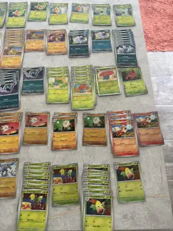Pokemon TCG Scarlet & Violet 151 Bundle 978 cards binder extras - Image 4