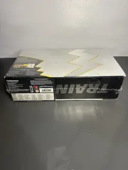 Pokemon TCG: Celebrations Ultra-Premium Collection Box (2021) 820650829147 - Image 5