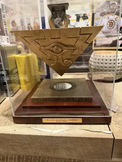 Yu-Gi-Oh! Millennium Puzzle Duelist King Champion Trophy 2003 Konami Authentic - Image 1