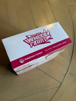 Pokemon Center White Flare Scarlet & Violet Elite Trainer Box Reshiram - Image 3