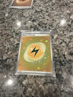 HD Cosmos Holo Basic Lightning Energy SVE 004 - Pokemon 151 - Image 2