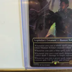 Aragorn, the Uniter (Borderless) Universes Beyond: the Lord of the Rings: Foil - Image 4