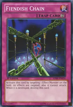 Fiendish Chain - SDBE-EN034 - Common - Unlimited Edition - Lightly Played - Stru - Image 1
