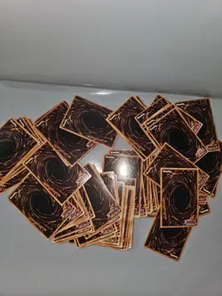 Storage Unit Find! Yugioh card lot. - Image 5