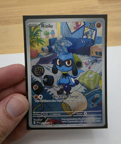 Pokemon Riolu 215/198 SV01 Scarlet & Violet Illustration Rare Holo 70 HP English - Image 1
