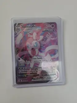Sylveon VMAX 075/203SWSH07: Evolving Skies Holo Card Mint Condition - Image 1