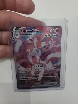 Sylveon VMAX 075/203SWSH07: Evolving Skies Holo Card Mint Condition - Image 4