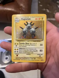 Magneton 9/102 Pokemon Card Holo WOTC Base Set - Image 1