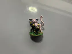 Umbreon & Espeon - Prismatic Evolutions Figure Collection Sleeves, Figure, & Pin - Image 3