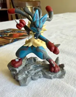 Pokemon Mega Lucario Ex Collection Figure + Promo Card + Jumbo Card - Image 2