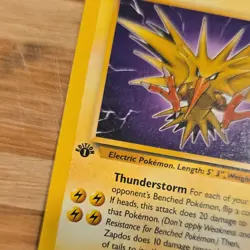 Pokemon Zapdos Fossil 1st Edition 30/62 Rare Regular 80 HP English 1999 - Image 2