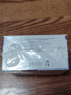 Pokemon TCG Sword Shield Chilling Reign Booster Box Factory Sealed English - Image 4