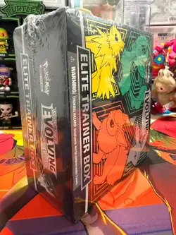 Pokemon Sword & Shield Evolving Skies Elite Trainer Box Sealed & Free Shipping - Image 4