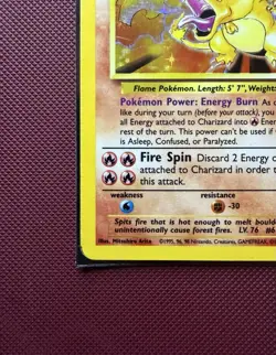 Pokemon TCG Charizard Base Set 4/102 Holo Rare 1999 Wizards 120 HP - Image 2