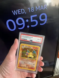 Pokemon 1999 Base Set Charizard Holo PSA 8 NM‑MT #4/102 – Iconic Vintage - Image 4