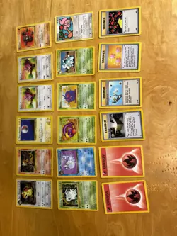 Pokemon Cards Random Card Lot - Image 1