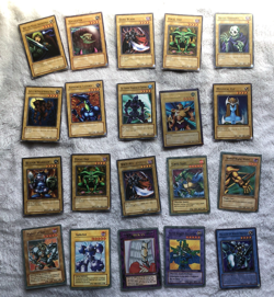 Yu-Gi-Oh! 1996 Vintage Card Lot Over 400 Cards - Image 5