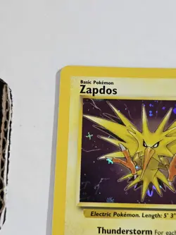 Pokemon TCG Zapdos 15/62 Fossil Unlimited Holo Rare HP - Image 2