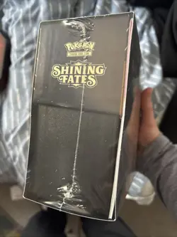 Pokemon TCG Shining Fates Elite Trainer Box New & Sealed - Image 2