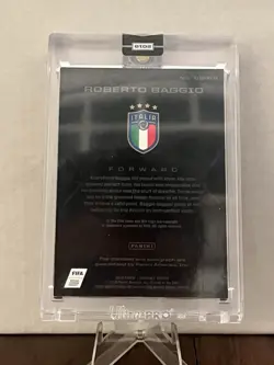 2018 Panini Eminence Roberto Baggio Signature Salute Gold Ink Auto DIAMOND /10 - Image 2