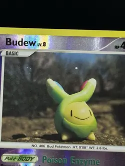 Budew 33/100 Stormfront Reverse Holo Pokemon TCG Yuka Morii Artwork - Image 3