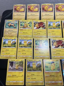 (30) Pikachu CARDS LOT VTG HOLO Raichu Stamped Red Cheeks Go - Image 2