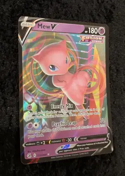 Mew V 113/264 Swsh08: Fusion Strike Holo Pokemon TCG NM - Image 3