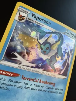 Vaporeon 030/185 Cosmo Holo Vivid Voltage Pokemon 2020 NM - Image 2