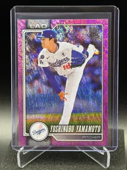 Yoshinobu Yamamoto 2026 Topps Pink Holo Foil #90 - Los Angeles Dodgers (PR: 800) - Image 1