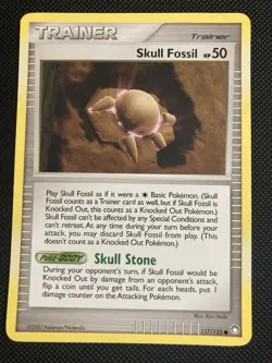 Pokemon TCG Skull Fossil 117/123 Mysterious Treasures Common Card 2007 (LP) - Image 1