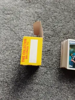 Topps 1987 American NFL Football Complete Card Set Of 88 Cards & Collectors Box - Image 3