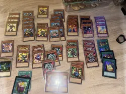 Konami Yu-Gi-Oh! Huge toon lot. Contains 50 cards some of the best Toon cards. - Image 1