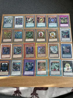 Yu-Gi-Oh 600 CARD NM to LP Joblot Bundle 100 Rare's including SR & UR + 2 Tin - Image 5