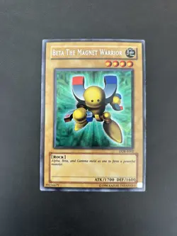 Yu-Gi-Oh! DOR-E002 Beta The Magnet Warrior (Unlimited) Secret Rare, LIGHT PLAY - Image 1