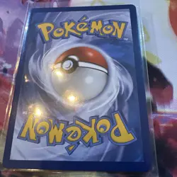 Zacian 082/185 Vivid Voltage Amazing Rare Holo Pokemon Card NM Near Mint 2020 - Image 2