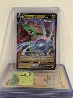 Rayquaza V Rapid Strike 210 HP Dragon Pulse Pokemon Card 100/159 NM - Image 1