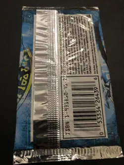 Yugioh Legend of Blue Eyes White Dragon Unlimited Booster Pack sealed! - Image 2