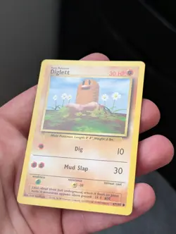 Base Set Diglett 47/102 - Sideways Fighting Symbol Error Misprint - LP-NM - Image 3